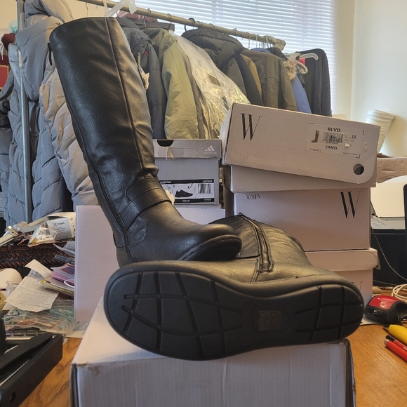 Ladies Wide Calf boots - Picture 6 of 11